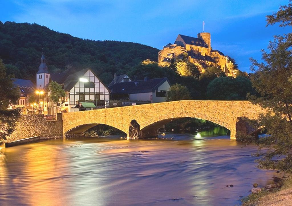 Hotel Restaurant Schmidter Bauernstube نيدغن المظهر الخارجي الصورة